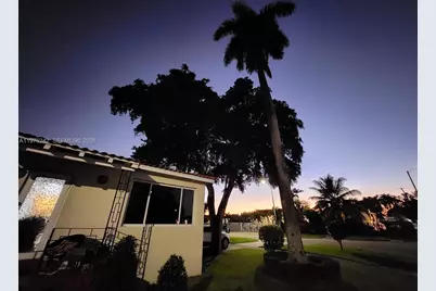 3560 NW 19th St, Miami, FL 33125 - Photo 3