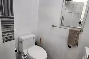 3560 NW 19th St, Miami, FL 33125 - Photo 5