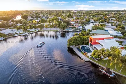 2101 NE 20th Ave, Wilton Manors, FL 33305 - Photo 3