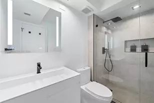 400 South Pointe Dr, Miami Beach, FL 33139 - Photo 17