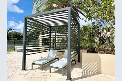 400 S Pointe Dr #2308, Miami Beach, FL 33139 - Photo 23