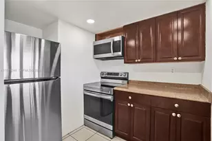 7601 E Treasure Dr, North Bay Village, FL 33141 - Photo 5