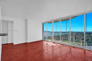 7601 E Treasure Dr, North Bay Village, FL 33141 - Photo 7