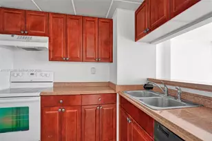 7601 E Treasure Dr, North Bay Village, FL 33141 - Photo 3