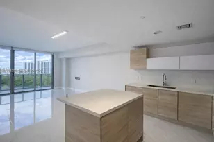 16385 Biscayne Blvd, North Miami Beach, FL 33160 - Photo 5
