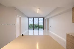 16385 Biscayne Blvd, North Miami Beach, FL 33160 - Photo 3