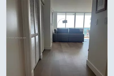 1800 N Bayshore Dr #3810, Miami, FL 33132 - Photo 3