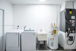 7951 SW 30th St, Davie, FL 33328 - Photo 57