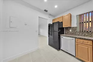 3814 Coral Tree Cir, Coconut Creek, FL 33073 - Photo 25