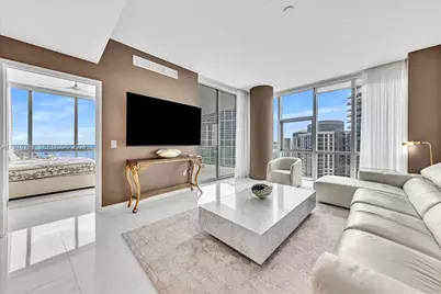 851 NE 1st Ave #3711, Miami, FL 33132 - Photo 3