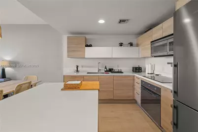 16385 Biscayne Blvd #2406, North Miami Beach, FL 33160 - Photo 9