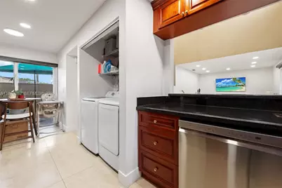 6523 NW 170th Ln, Hialeah, FL 33015 - Photo 11