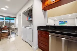 6523 NW 170th Ln, Hialeah, FL 33015 - Photo 11