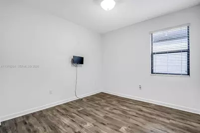 3440 W 100th Ter, Hialeah, FL 33018 - Photo 39