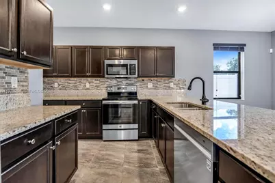 3440 W 100th Ter, Hialeah, FL 33018 - Photo 23