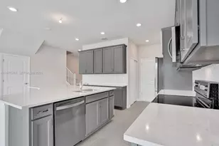 2202 Appleton Cir S, Oakland Park, FL 33309 - Photo 17