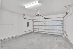 2202 Appleton Cir S, Oakland Park, FL 33309 - Photo 53