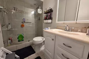 220 Lakeview Dr, Weston, FL 33326 - Photo 15