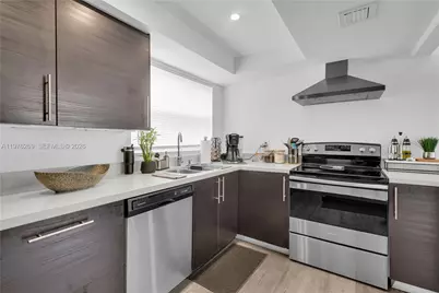 830 NW 87th Ave #406, Miami, FL 33172 - Photo 7