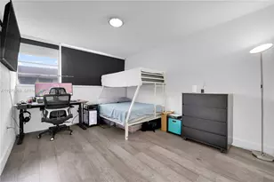 830 NW 87th Ave, Miami, FL 33172 - Photo 21