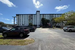 919 Hillcrest Dr, Hollywood, FL 33021 - Photo 1