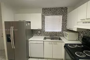 6245 Kendale Lakes Circle, Miami, FL 33183 - Photo 7