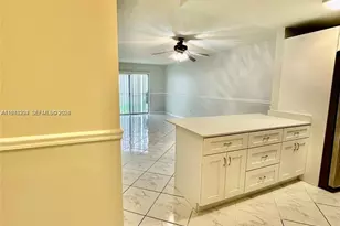 424 SW 7th St, Miami, FL 33130 - Photo 7