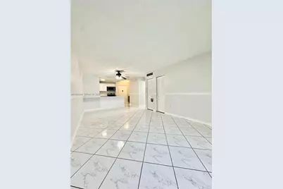 424 SW 7th St #102, Miami, FL 33130 - Photo 3