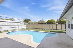 9825 SW 196th St, Cutler Bay, FL 33157 - Photo 41