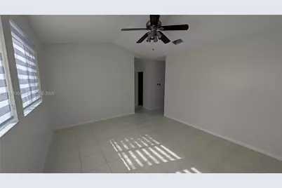 644 Sand Creek Cir, Weston, FL 33327 - Photo 3