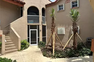 301 SW 86th Ave, Pembroke Pines, FL 33025 - Photo 1