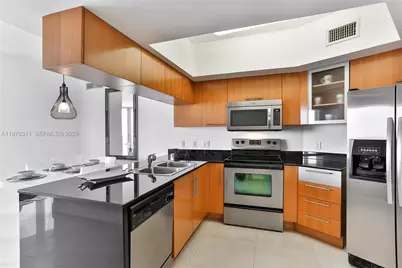 1750 N Bayshore Dr #5002, Miami, FL 33132 - Photo 5