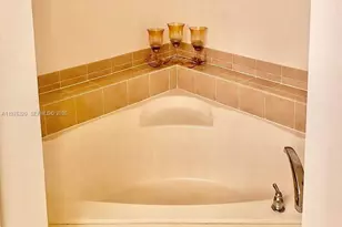 2048 NE 35th Ave, Homestead, FL 33033 - Photo 15