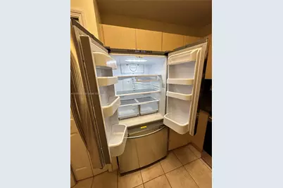 745 SW 107th Ave, Pembroke Pines, FL 33025 - Photo 17