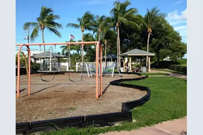 12400 Overseas Hwy, Marathon, FL 33050 - Photo 17