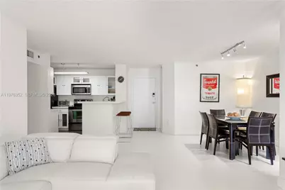 19555 E Country Club Dr #8208, Aventura, FL 33180 - Photo 3