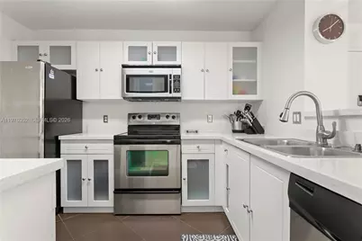 19555 E Country Club Dr #8208, Aventura, FL 33180 - Photo 9