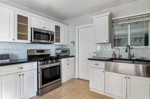 7861 Sheridan St, Hollywood, FL 33024 - Photo 7