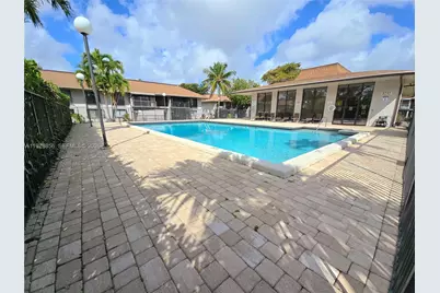 5767 Washington St #F2, Hollywood, FL 33023 - Photo 15