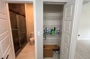 933 NE 191st St, Miami, FL 33179 - Photo 21