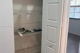 933 NE 191st St, Miami, FL 33179 - Photo 33