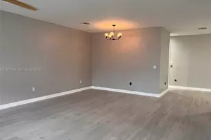 933 NE 191st St, Miami, FL 33179 - Photo 11