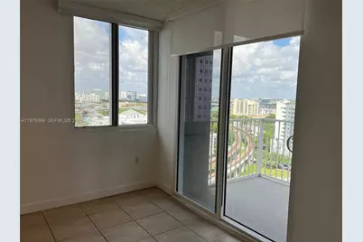 850 N Miami Ave #W-1808, Miami, FL 33136 - Photo 11