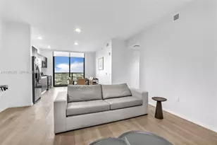 398 NE 5th St, Miami, FL 33132 - Photo 19