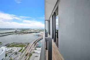 398 NE 5th St, Miami, FL 33132 - Photo 39