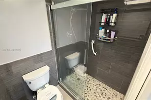 12500 SW 5th Ct, Pembroke Pines, FL 33027 - Photo 5