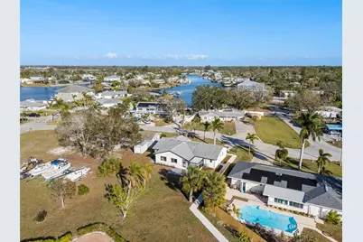 105 12th St SW, Other City - In The State Of Florida, FL 33570 - Photo 77