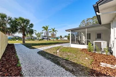 105 12th St SW, Other City - In The State Of Florida, FL 33570 - Photo 73