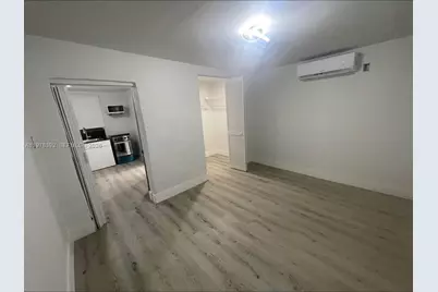 10415 NW 35th Ave, Miami, FL 33147 - Photo 17