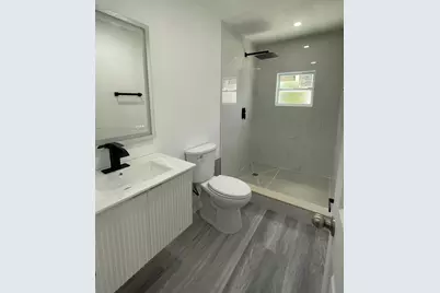 10415 NW 35th Ave, Miami, FL 33147 - Photo 13